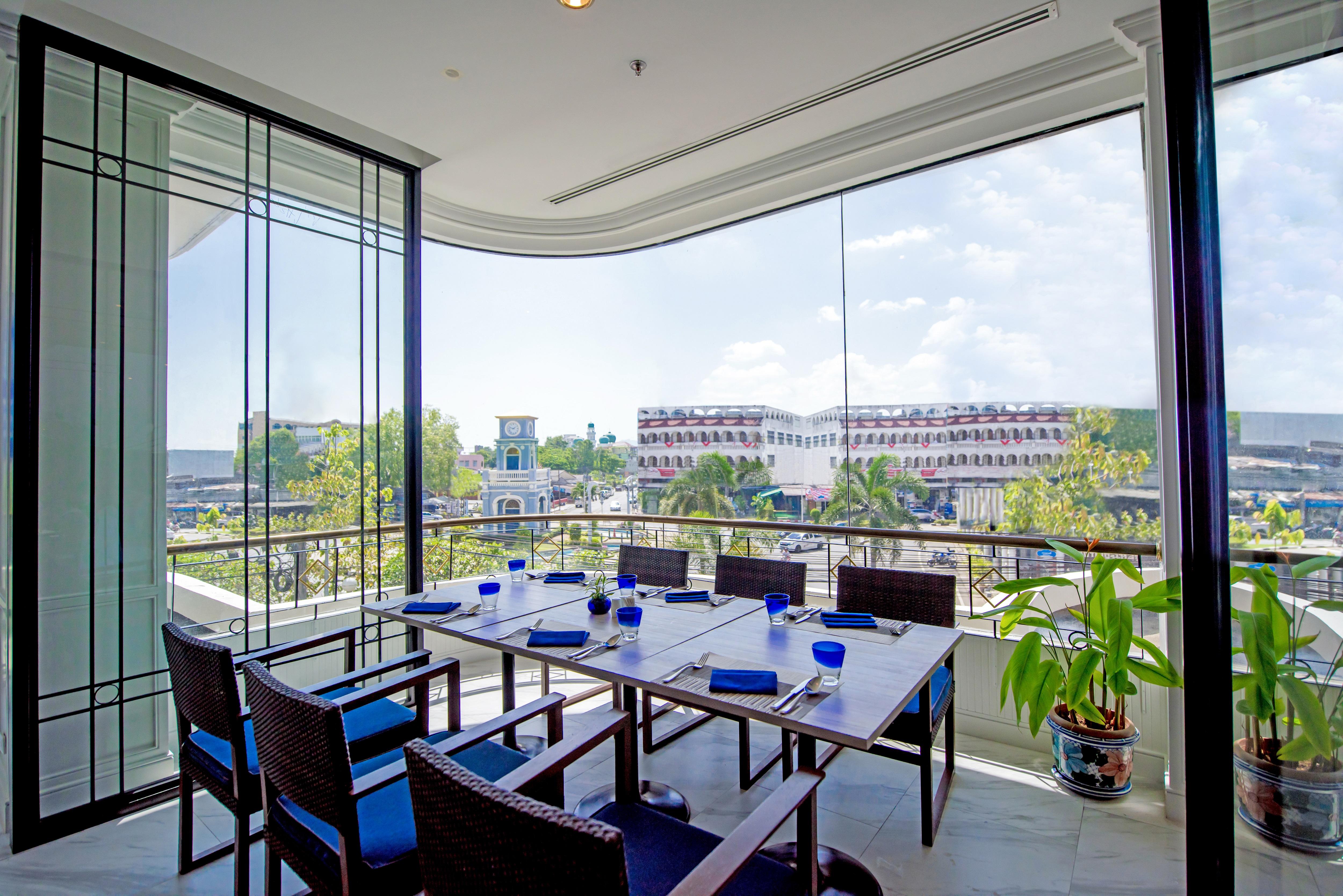 Courtyard By Marriott Phuket Town Hotel Exterior photo