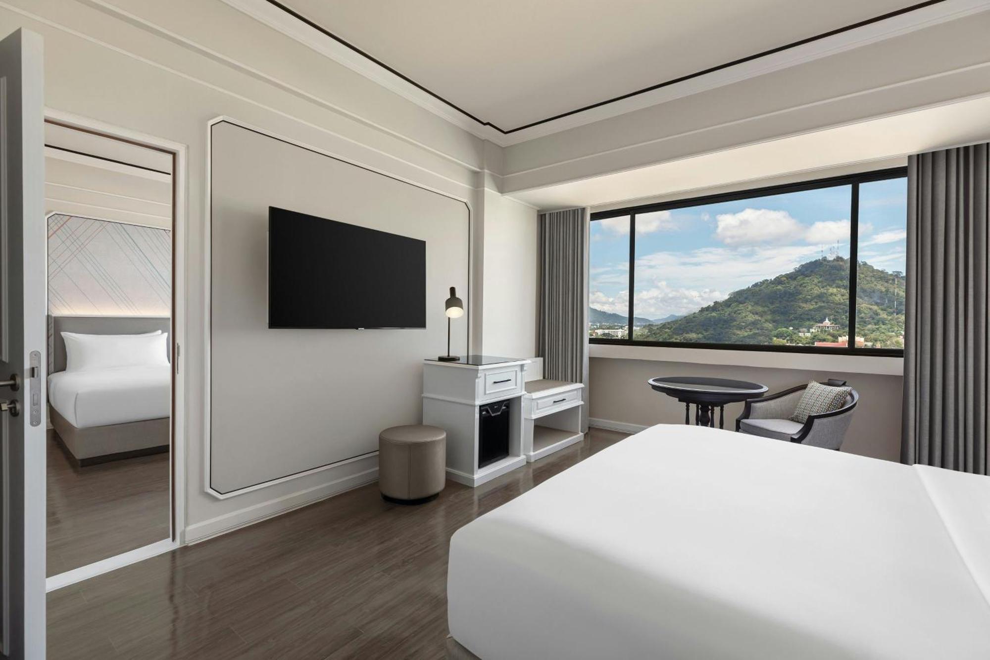 Courtyard By Marriott Phuket Town Hotel Exterior photo